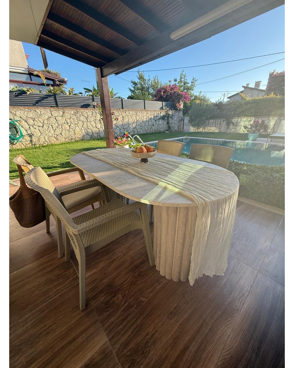 Papatya Ayak Traverten Masa